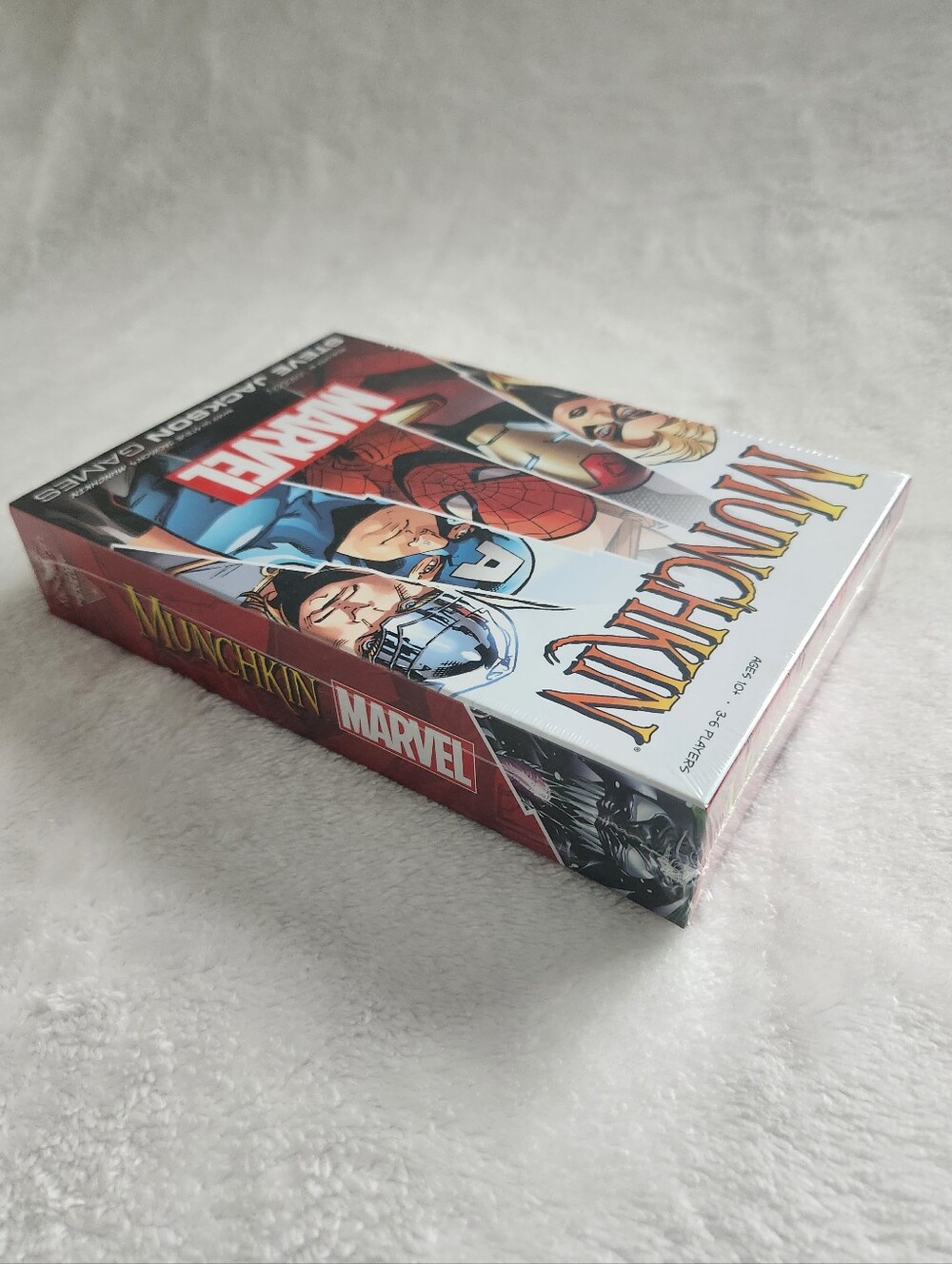 NEW SEALED Munchkin Marvel Card Game Steve Jackson Games USAopoly 2016 - Picture 4 of 9